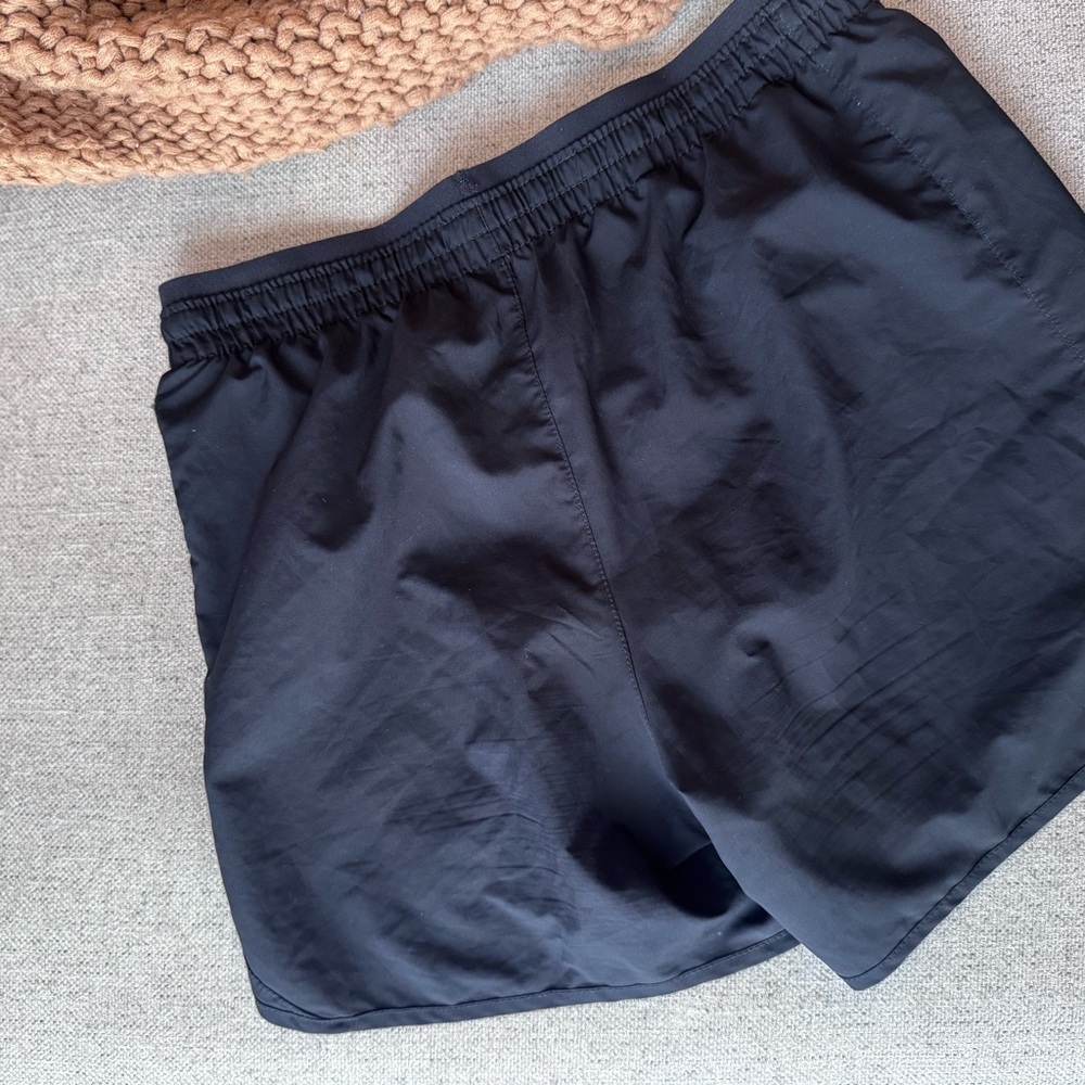 Nike Dri-Fit Black Running Shorts Zip Pocket Athletic Workout Size S - Picture 4 of 6